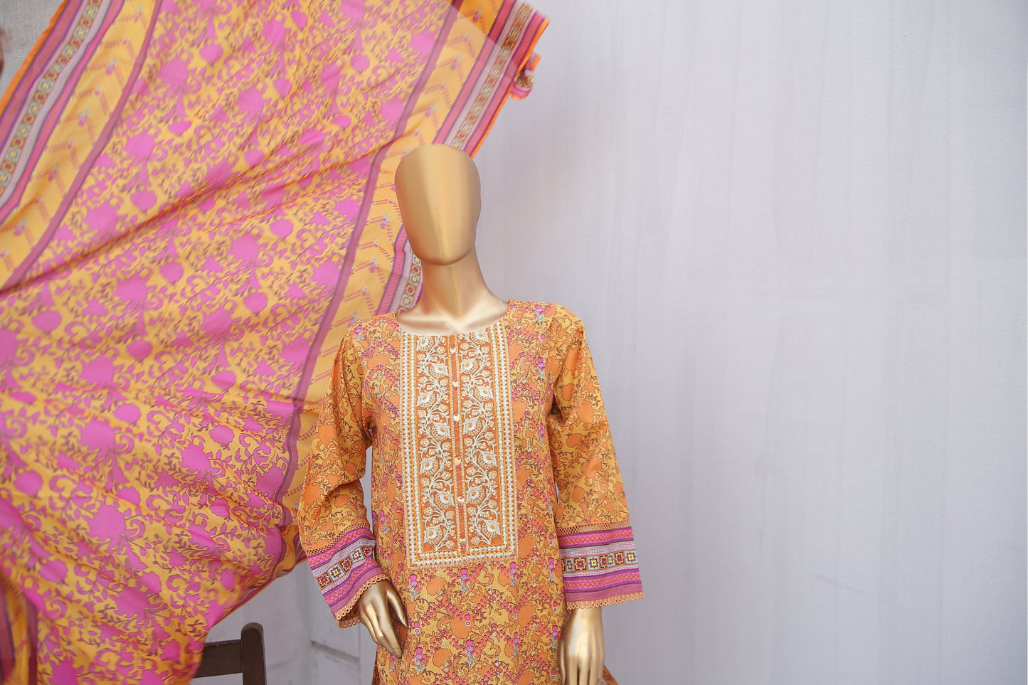 Girl woman Printed Embroidered Lawn Stitch Shirt Kurti Frock Cotton Dupatta Printed Trouser