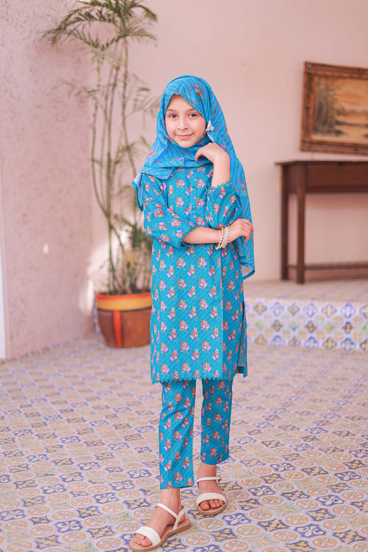 A girl wearing a blue printed shirt with long sleeves, paired with matching trousers and a dupatta.